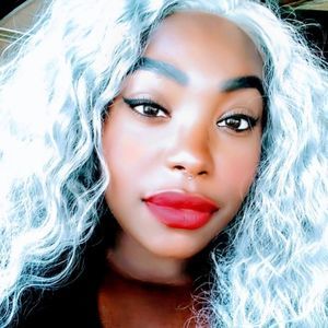 Meet your Posher, Tarrah